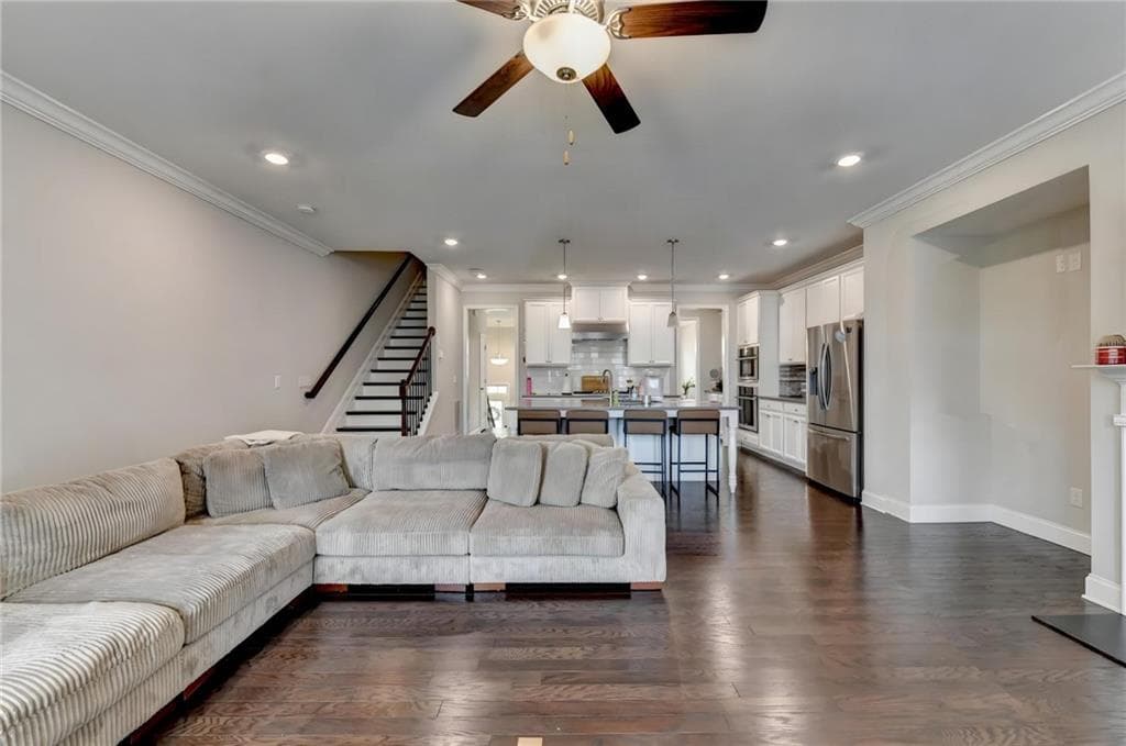 4 bedroom, 4 bathroom, 2,498 sq ft townhouse under contract at 3629 Davenport Road, Duluth, GA 30096 — photo 9