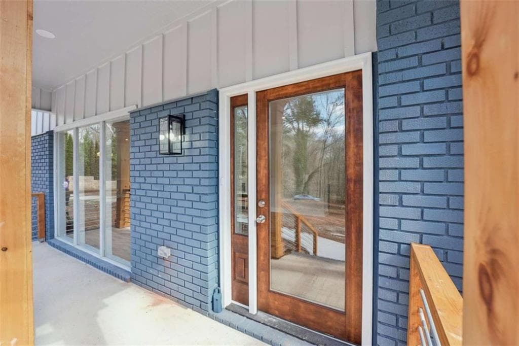 5 bedroom, 4 bathroom, 4,768 sq ft single family residence for sale at 4015 Cascade Road, South Fulton, GA 30331 — photo 3