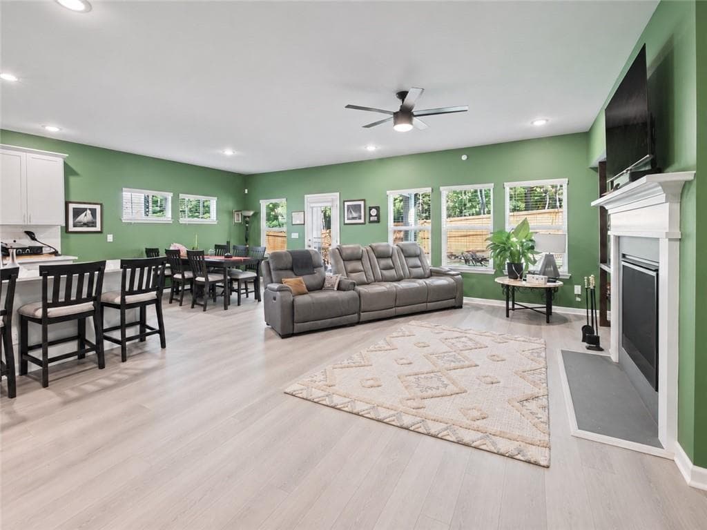 5 bedroom, 4 bathroom, 3,221 sq ft single family residence for sale at 7747 Richmond Trail, South Fulton, GA 30213 — photo 4