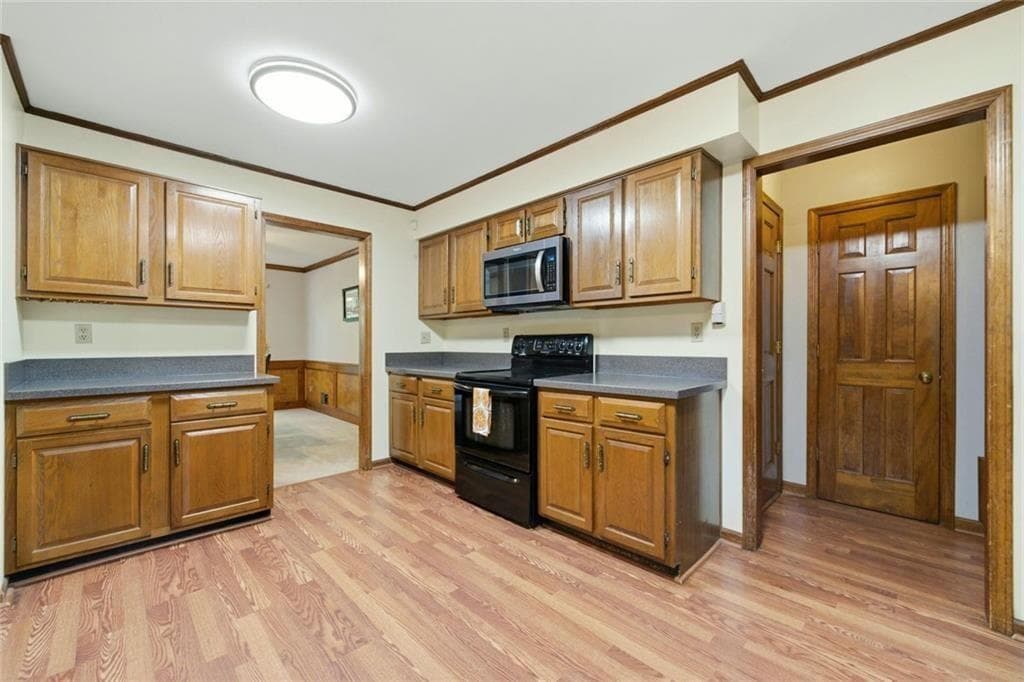 5 bedroom, 3 bathroom, 3,059 sq ft single family residence for sale at 3197 Wicks Creek Trail, Marietta, GA 30062 — photo 7
