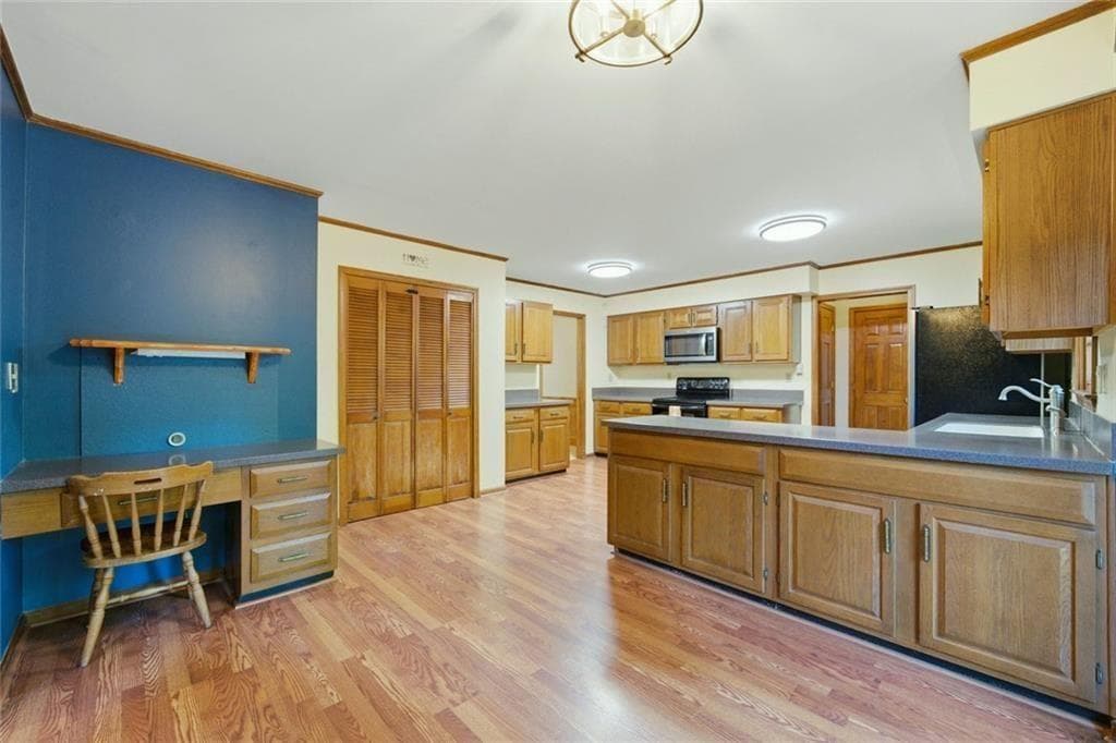 5 bedroom, 3 bathroom, 3,059 sq ft single family residence for sale at 3197 Wicks Creek Trail, Marietta, GA 30062 — photo 8