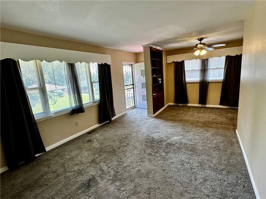 3 bedroom, 1 bathroom, 1,374 sq ft single family residence for sale at 2183 Springdale Circle, Atlanta, GA 30315 — photo 3