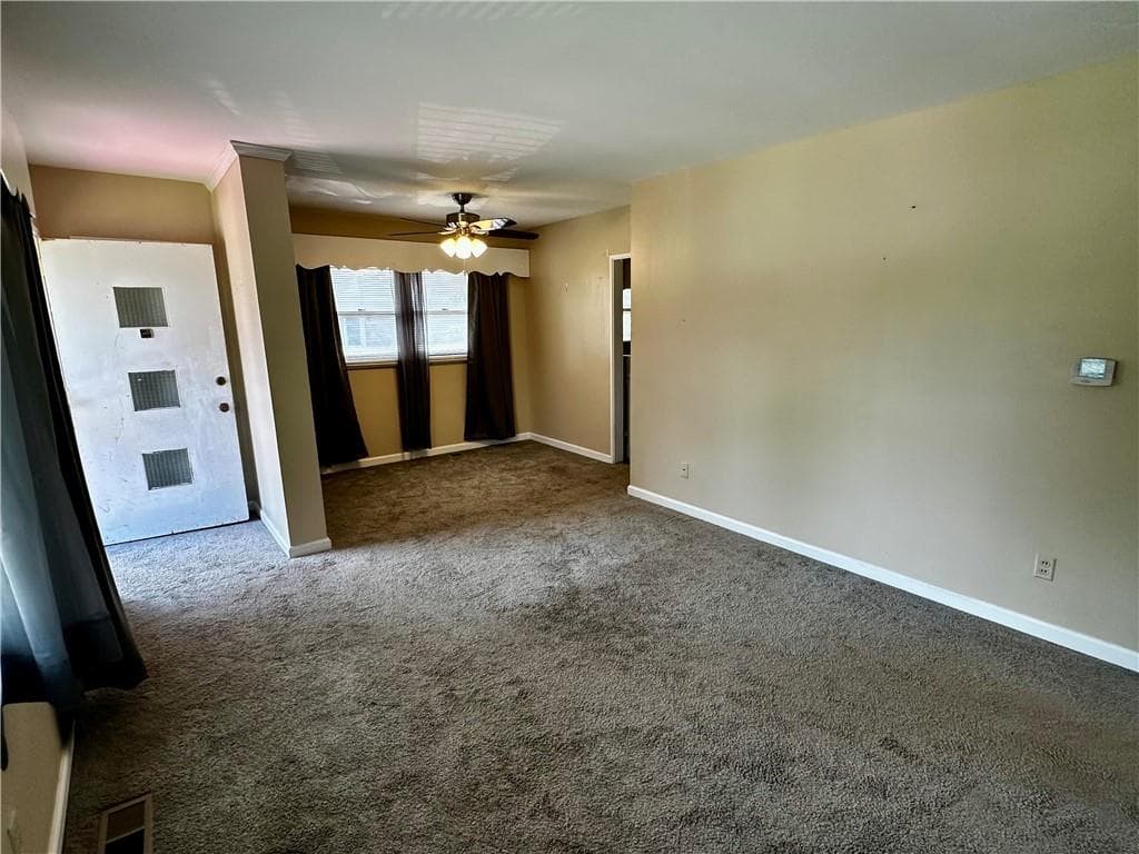 3 bedroom, 1 bathroom, 1,374 sq ft single family residence for sale at 2183 Springdale Circle, Atlanta, GA 30315 — photo 2