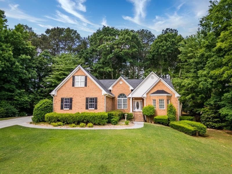 4 bedroom, 4 bathroom, 4,100 sq ft single family residence for sale at 518 Mary Margaret Walk, Loganville, GA 30052