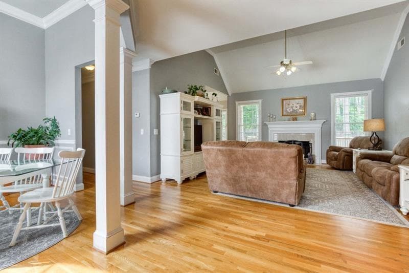 4 bedroom, 4 bathroom, 4,100 sq ft single family residence for sale at 518 Mary Margaret Walk, Loganville, GA 30052 — photo 3