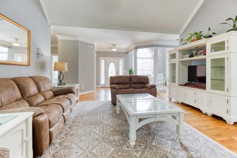 4 bedroom, 4 bathroom, 4,100 sq ft single family residence for sale at 518 Mary Margaret Walk, Loganville, GA 30052 — photo 7