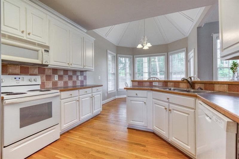 4 bedroom, 4 bathroom, 4,100 sq ft single family residence for sale at 518 Mary Margaret Walk, Loganville, GA 30052 — photo 9