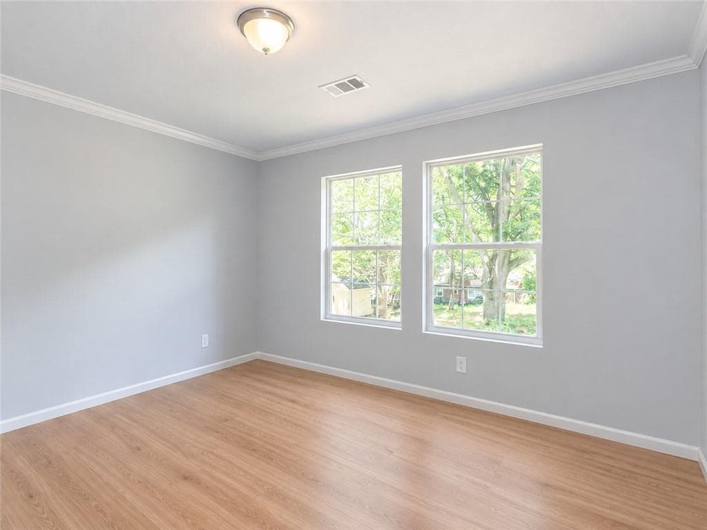 3 bedroom, 2 bathroom, 1,183 sq ft single family residence for sale at 995 Coleman Street, Atlanta, GA 30310 — photo 4