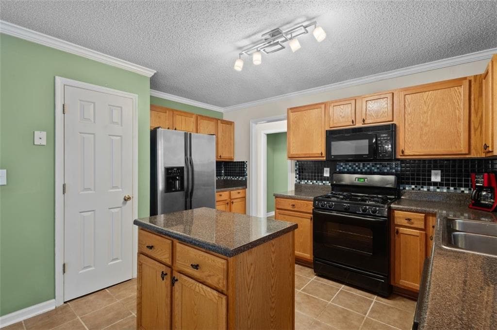5 bedroom, 4 bathroom, 3,058 sq ft single family residence for sale at 1835 Winding Crossing Trail, Fairburn, GA 30213 — photo 7