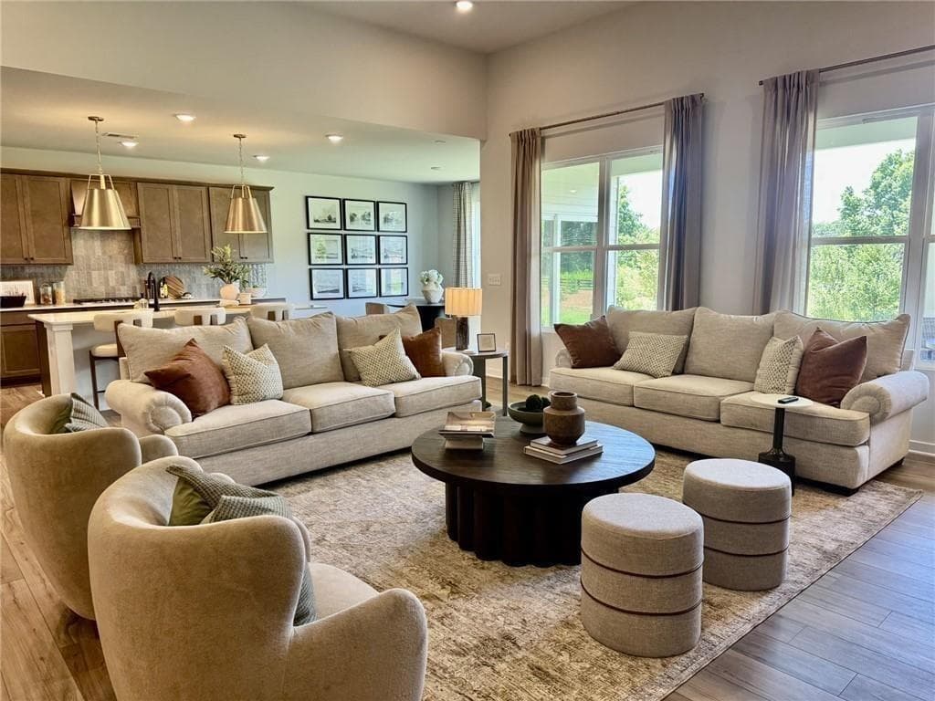 4 bedroom, 4 bathroom, 3,495 sq ft single family residence for sale at 8545 Oak Hollow Way, Cumming, GA 30041 — photo 8