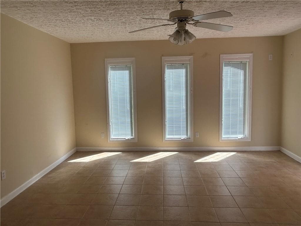 3 bedroom, 2 bathroom, 1,776 sq ft single family residence for sale at 2517 Sugar Cane Place, Duluth, GA 30096 — photo 10