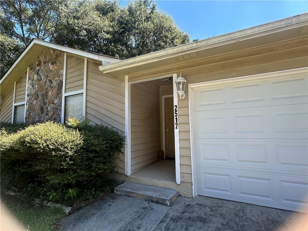 3 bedroom, 2 bathroom, 1,776 sq ft single family residence for sale at 2517 Sugar Cane Place, Duluth, GA 30096 — photo 2