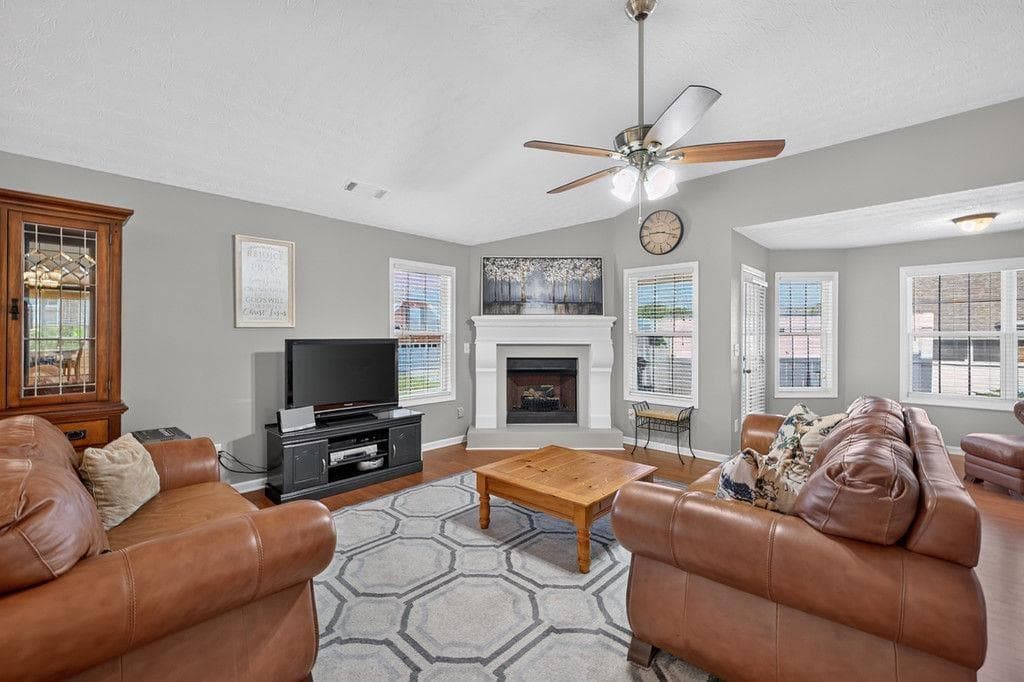 3 bedroom, 2 bathroom, 2,136 sq ft single family residence for sale at 1237 Laurelwood Lane, Lawrenceville, GA 30045 — photo 9