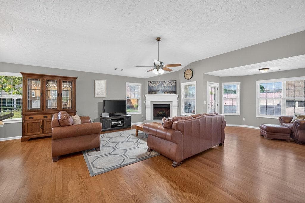 3 bedroom, 2 bathroom, 2,136 sq ft single family residence for sale at 1237 Laurelwood Lane, Lawrenceville, GA 30045 — photo 10