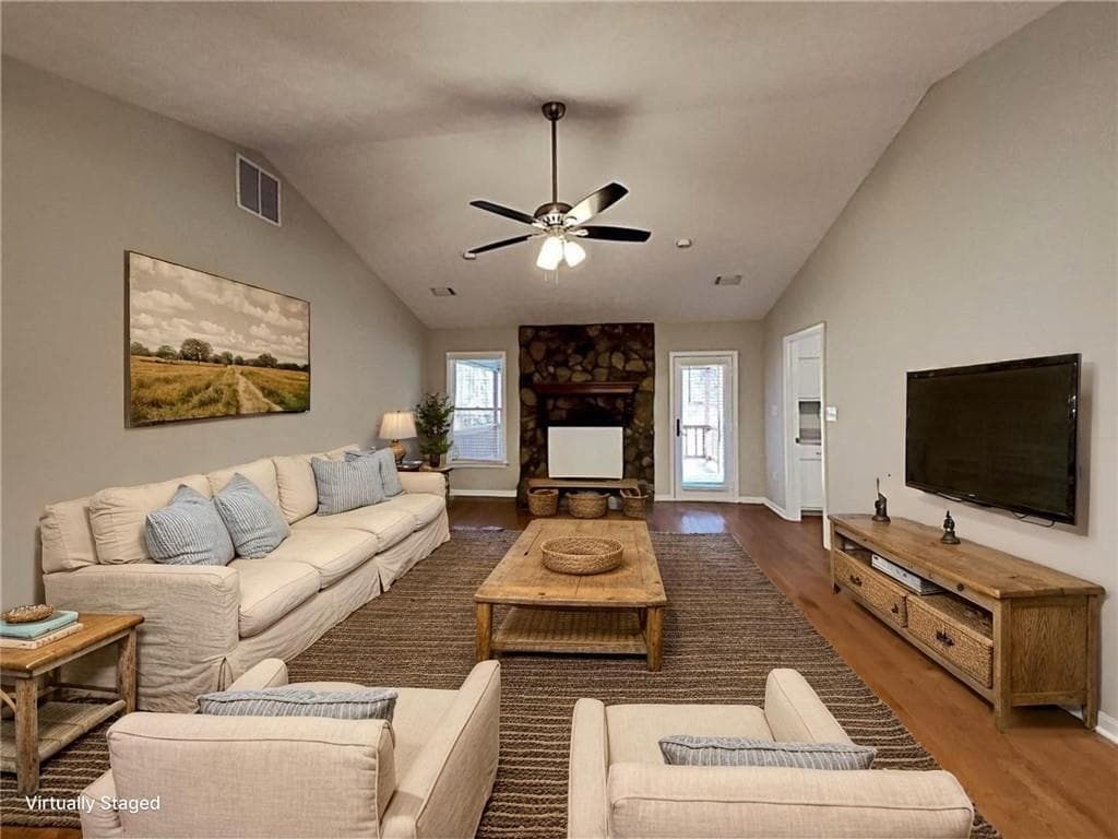 3 bedroom, 2 bathroom, 1,609 sq ft single family residence for sale at 410 Southmoor Circle, Stockbridge, GA 30281 — photo 6