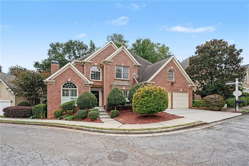 5 bedroom, 3 bathroom, 3,133 sq ft single family residence under contract at 1591 Oak Park Cove, Decatur, GA 30033 — photo 2