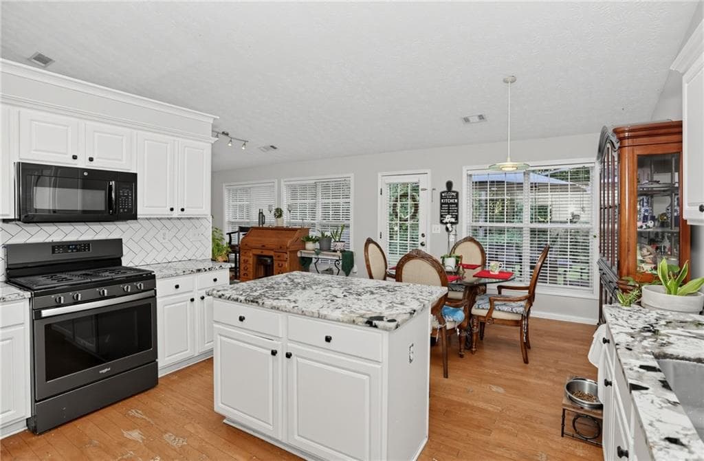 4 bedroom, 2 bathroom, 2,354 sq ft single family residence for sale at 5764 Dexters Mill Place, Buford, GA 30518 — photo 10