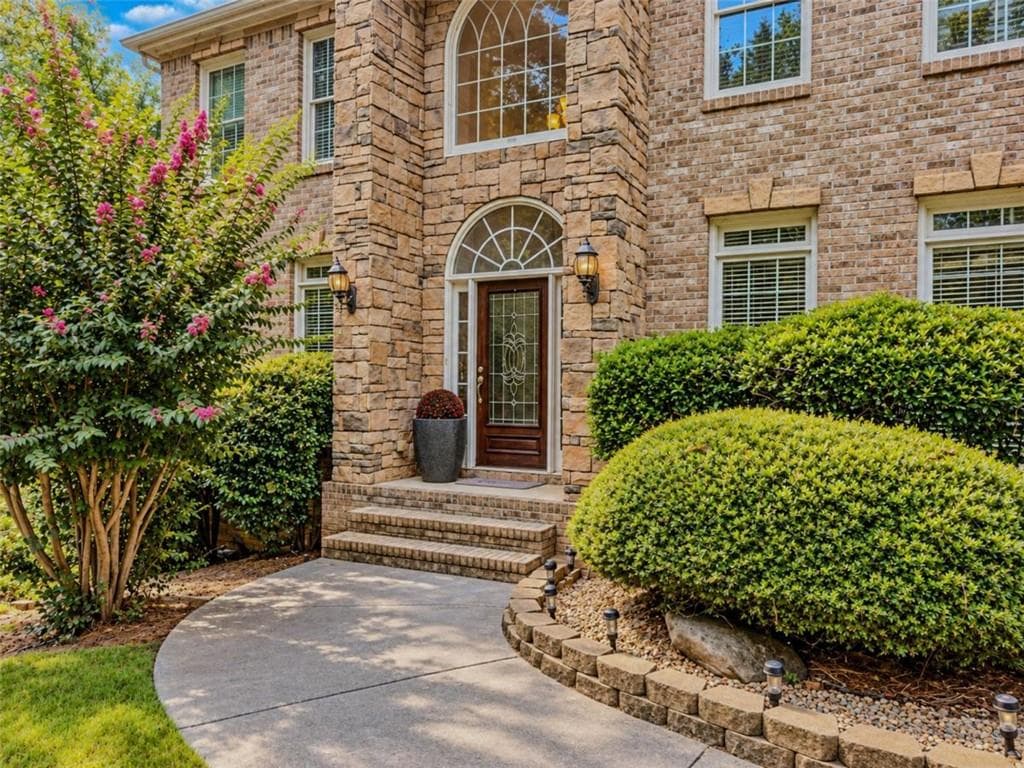 5 bedroom, 4 bathroom, 3,071 sq ft single family residence for sale at 3551 Lochwolde Lane, Snellville, GA 30039 — photo 7