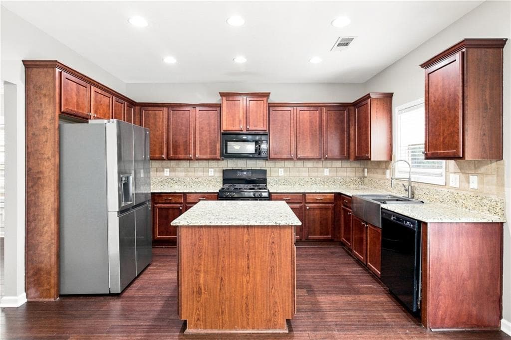 5 bedroom, 4 bathroom, 2,448 sq ft single family residence for rent at 3847 Lake Sanctuary Way, Atlanta, GA 30349 for $3,235 a month — photo 4