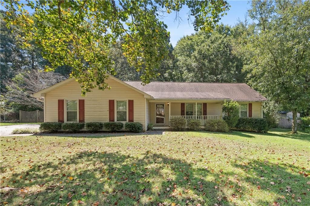 3 bedroom, 2 bathroom, 2,604 sq ft single family residence for rent at 1893 Stanton Way, Jonesboro, GA 30236 for $1,700 a month — photo 1 of 32