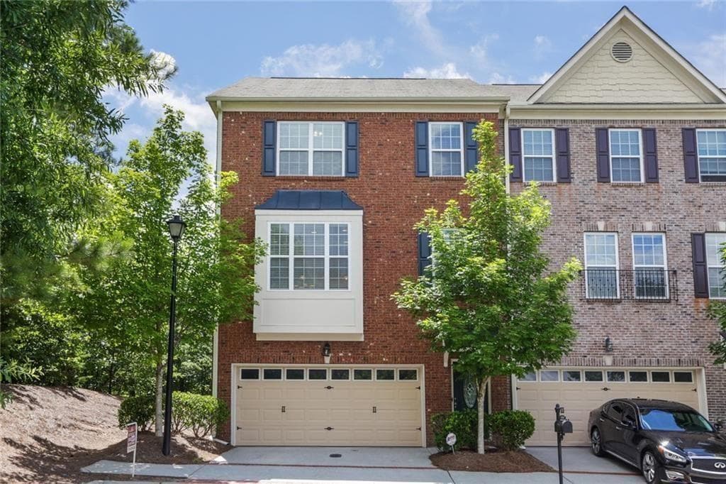 3 bedroom, 4 bathroom, 2,190 sq ft townhouse for rent at 5060 Windcrest Lane, Alpharetta, GA 30022 for $2,600 a month