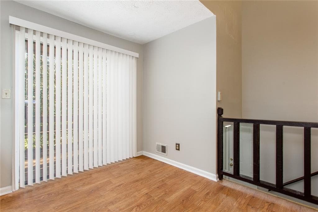 3 bedroom, 2 bathroom, 1,434 sq ft single family residence for sale at 8642 Plumtree Drive, Riverdale, GA 30274 — photo 10