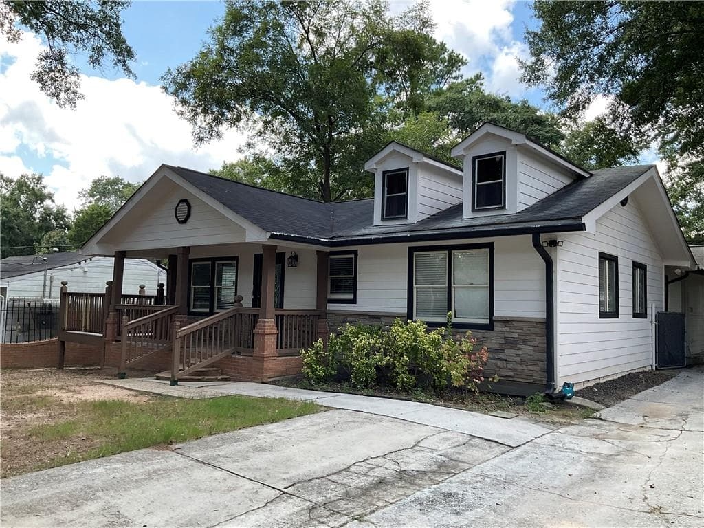 4 bedroom, 3 bathroom, 2,861 sq ft single family residence for rent at 2992 Villa Esta Drive, Atlanta, GA 30341 for $3,500 a month — photo 2