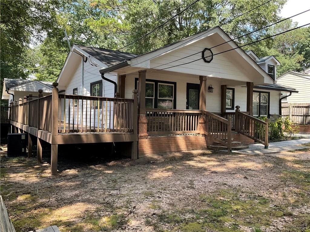 4 bedroom, 3 bathroom, 2,861 sq ft single family residence for rent at 2992 Villa Esta Drive, Atlanta, GA 30341 for $3,500 a month — photo 3