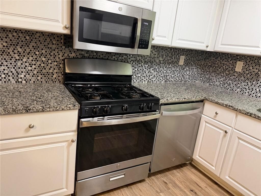 4 bedroom, 2 bathroom, 1,680 sq ft single family residence for sale at 6352 N Sweetwater Road, Lithia Springs, GA 30122 — photo 5