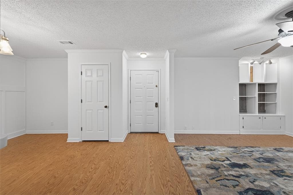 3 bedroom, 2 bathroom, 1,505 sq ft single family residence for sale at 201 Barrington Hills Drive, Atlanta, GA 30350 — photo 7