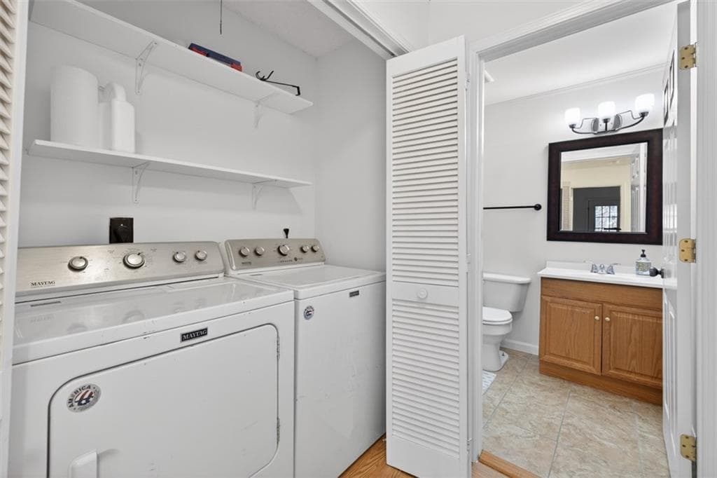 3 bedroom, 2 bathroom, 1,505 sq ft single family residence for sale at 201 Barrington Hills Drive, Atlanta, GA 30350 — photo 8
