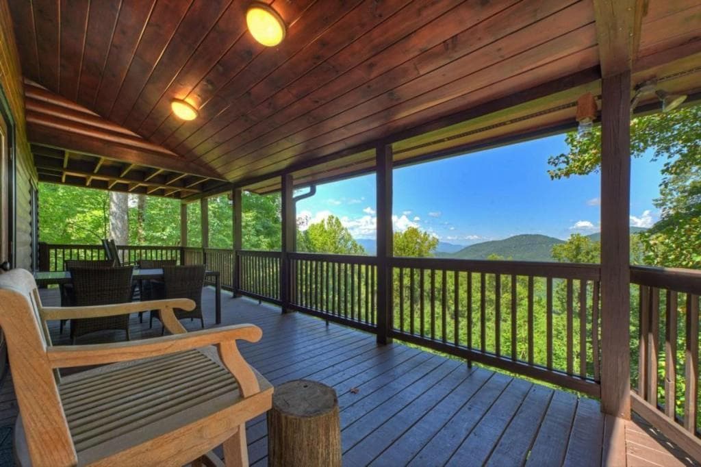 3 bedroom, 3 bathroom, 2,318 sq ft single family residence for sale at 917 Walnut Ridge, Ellijay, GA 30536 — photo 4