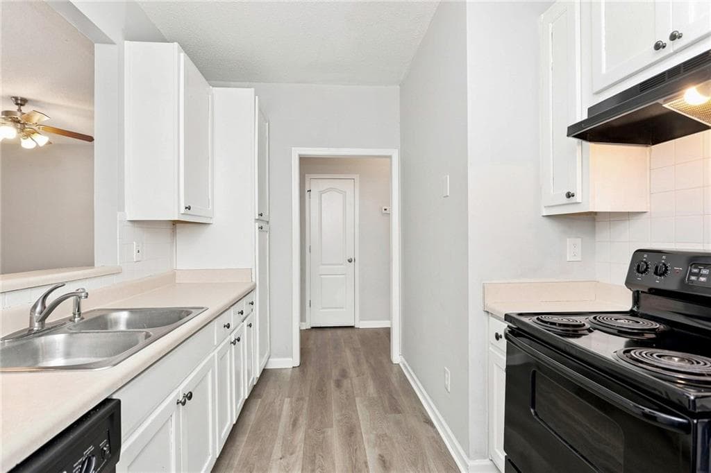 4 bedroom, 3 bathroom, 1,540 sq ft townhouse for rent at 8641 Thomas Lane, Riverdale, GA 30274 for $1,580 a month — photo 3