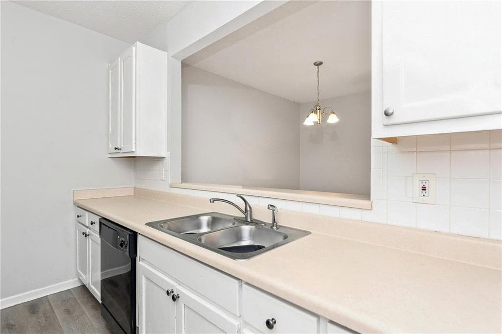 4 bedroom, 3 bathroom, 1,540 sq ft townhouse for rent at 8641 Thomas Lane, Riverdale, GA 30274 for $1,580 a month — photo 5