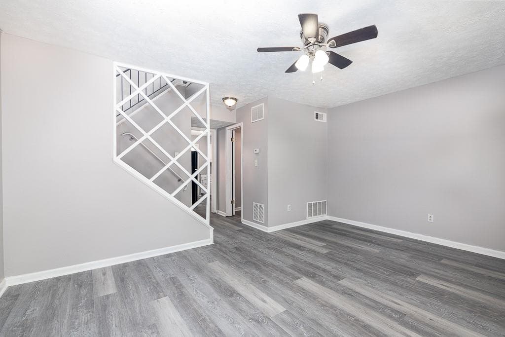 2 bedroom, 2 bathroom, 1,152 sq ft condominium for sale at 501 Carlton Road 2E, Palmetto, GA 30268 — photo 4