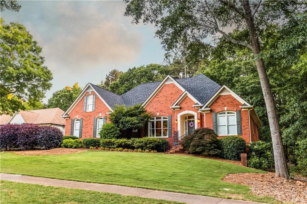 4 bedroom, 3 bathroom, 2,670 sq ft single family residence for sale at 931 Providence Lane, Monroe, GA 30656 — photo 2