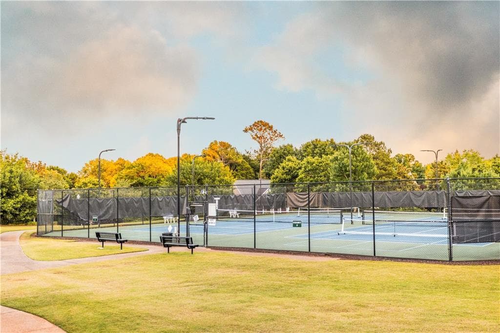 4 bedroom, 3 bathroom, 2,670 sq ft single family residence for sale at 931 Providence Lane, Monroe, GA 30656 — photo 4