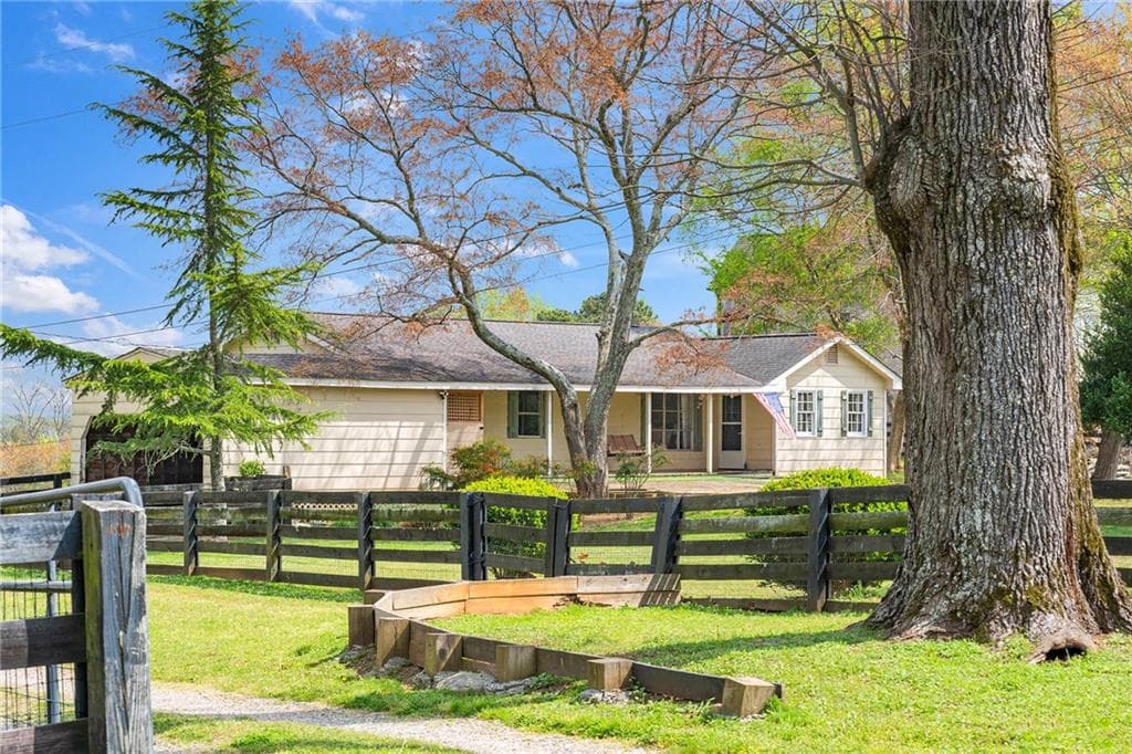 3 bedroom, 2 bathroom, 1,520 sq ft single family residence for sale at 16685 Hopewell Road, Milton, GA 30004 — photo 5