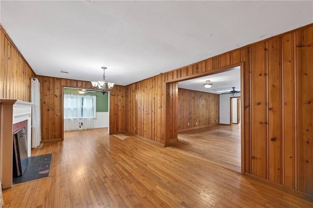 3 bedroom, 2 bathroom, 2,160 sq ft single family residence for sale at 4490 Dallas Street, Acworth, GA 30101 — photo 7