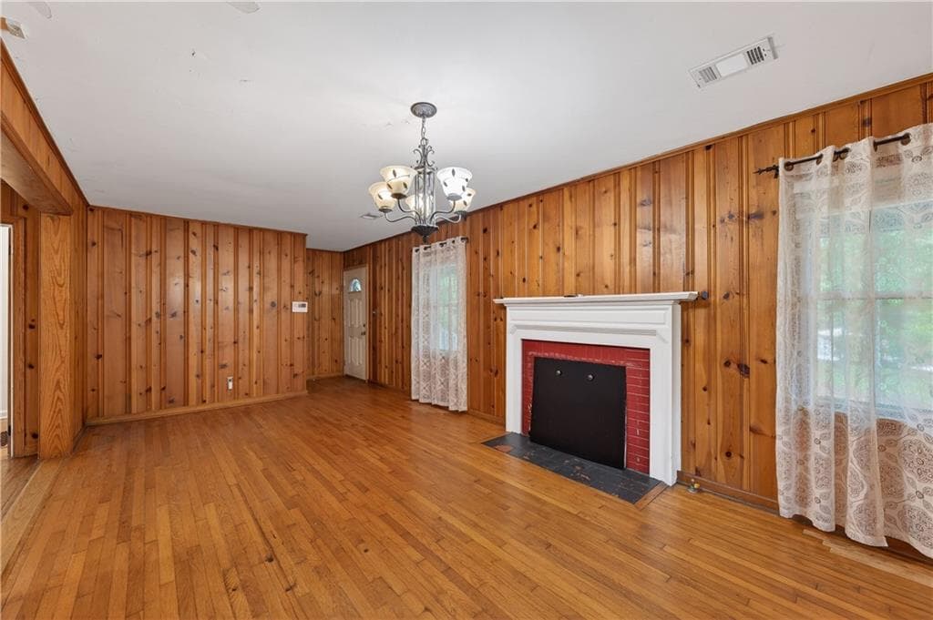 3 bedroom, 2 bathroom, 2,160 sq ft single family residence for sale at 4490 Dallas Street, Acworth, GA 30101 — photo 8