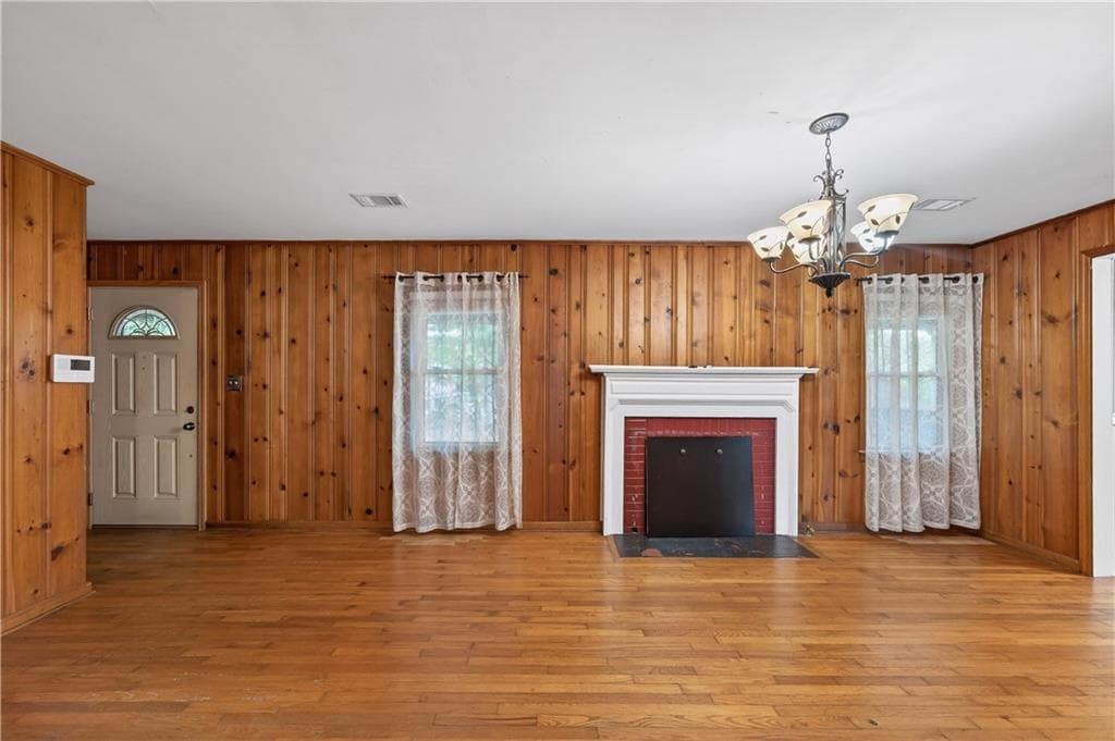 3 bedroom, 2 bathroom, 2,160 sq ft single family residence for sale at 4490 Dallas Street, Acworth, GA 30101 — photo 9