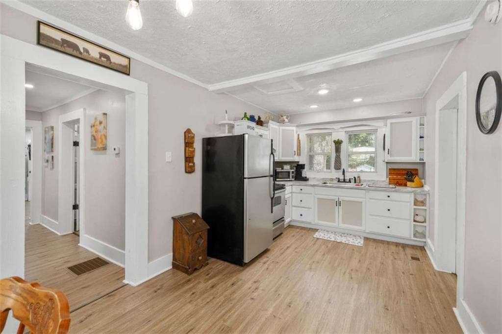 3 bedroom, 1 bathroom, 1,056 sq ft single family residence for sale at 283 Easy Street, Toccoa, GA 30577 — photo 7