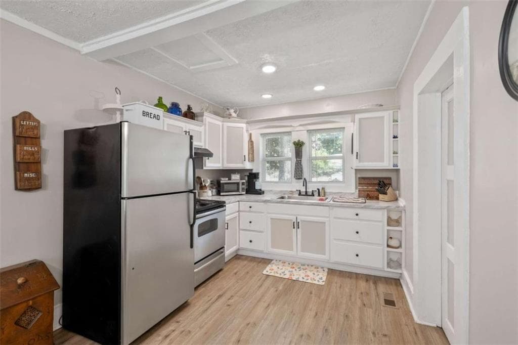 3 bedroom, 1 bathroom, 1,056 sq ft single family residence for sale at 283 Easy Street, Toccoa, GA 30577 — photo 8