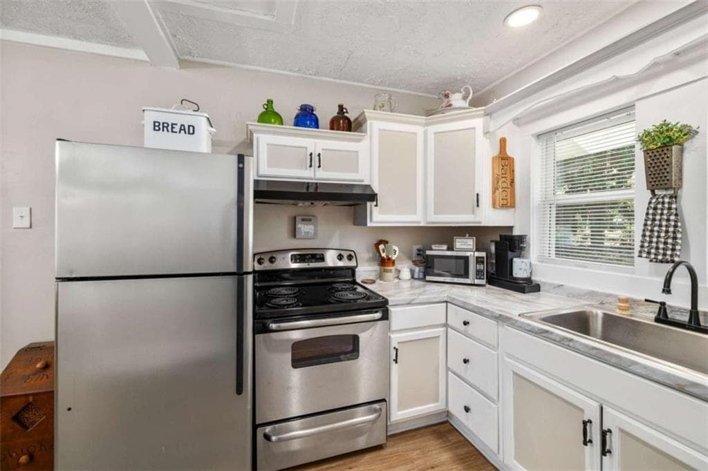 3 bedroom, 1 bathroom, 1,056 sq ft single family residence for sale at 283 Easy Street, Toccoa, GA 30577 — photo 9