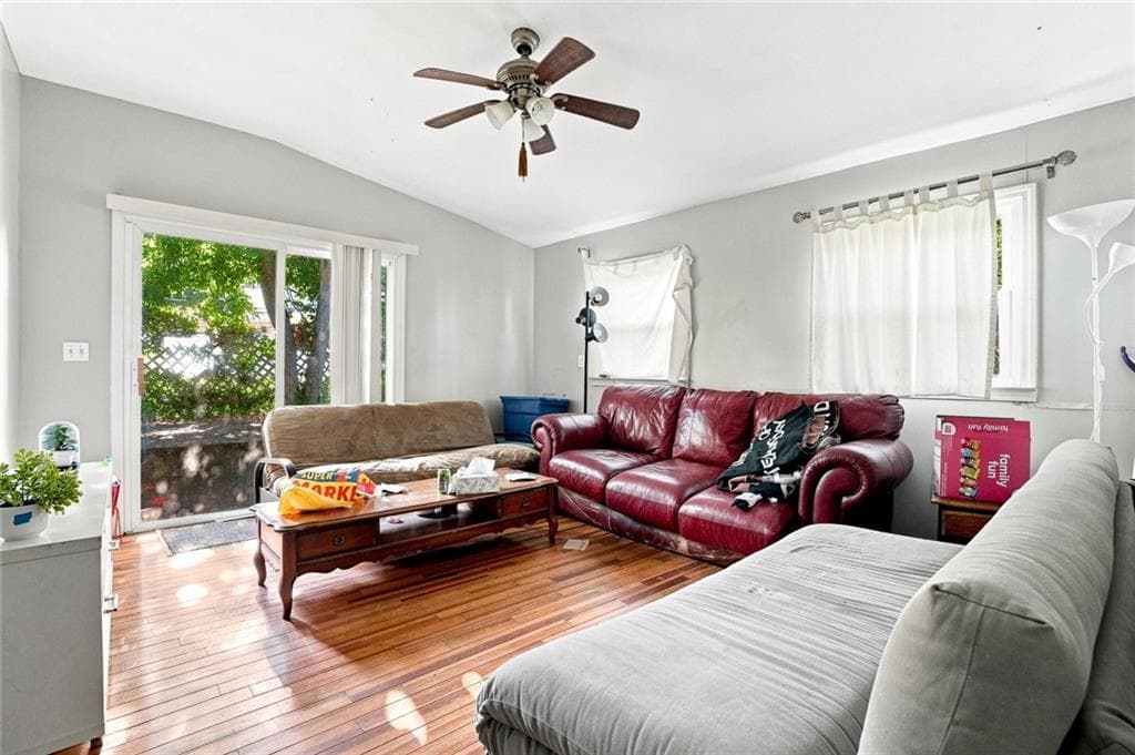 5 bedroom, 3 bathroom, 1,301 sq ft single family residence for sale at 1039 Hampton Street, Atlanta, GA 30318 — photo 2