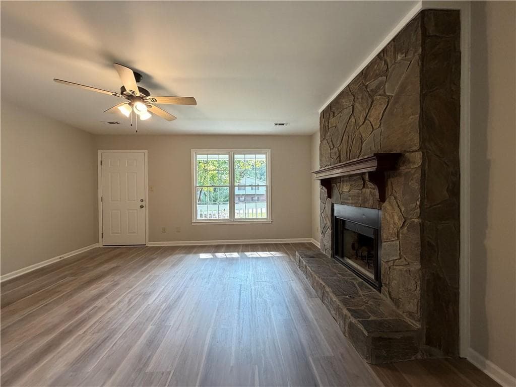 3 bedroom, 2 bathroom, 1,247 sq ft single family residence for sale at 8744 Collins Drive, Jonesboro, GA 30236 — photo 5