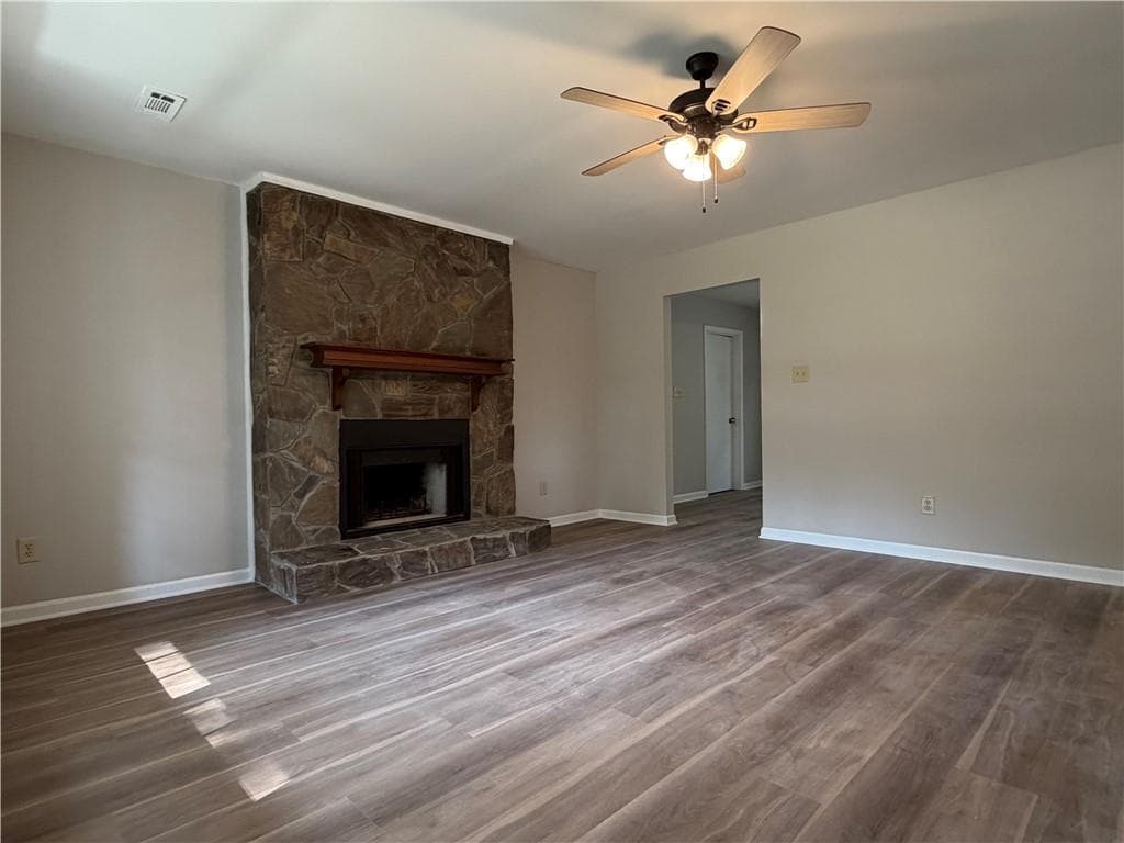 3 bedroom, 2 bathroom, 1,247 sq ft single family residence for sale at 8744 Collins Drive, Jonesboro, GA 30236 — photo 6