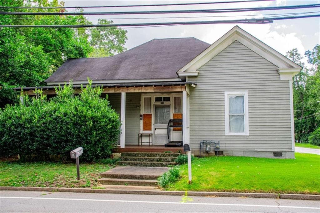 3 bedroom, 2 bathroom, 1,764 sq ft condominium under contract at 201 Austin Avenue, Carrollton, GA 30117 — photo 2