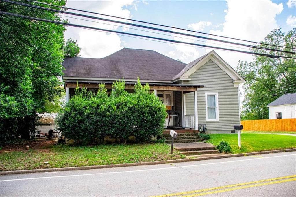 3 bedroom, 2 bathroom, 1,764 sq ft condominium under contract at 201 Austin Avenue, Carrollton, GA 30117 — photo 6