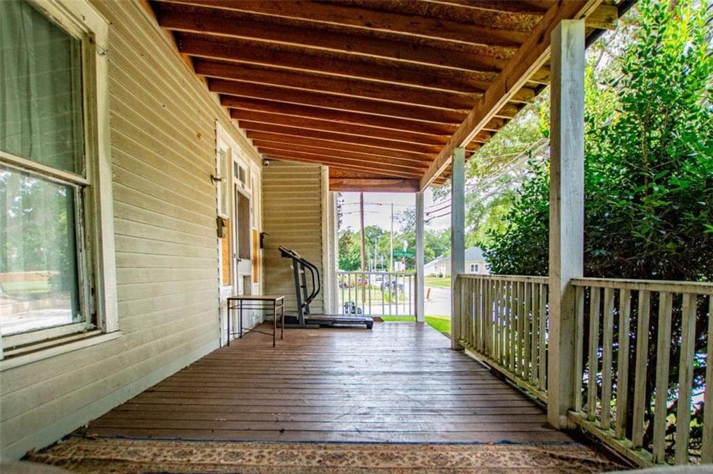 3 bedroom, 2 bathroom, 1,764 sq ft condominium under contract at 201 Austin Avenue, Carrollton, GA 30117 — photo 8